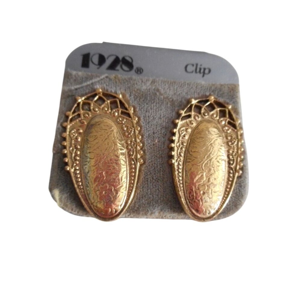 Vintage 1928 filigree gold tone clip on earrings costume jewelry Victorian style